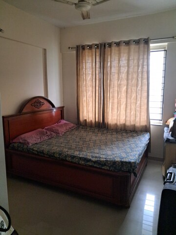 Bedroom in 2 BHK Apartment at Kothrud – for Rent