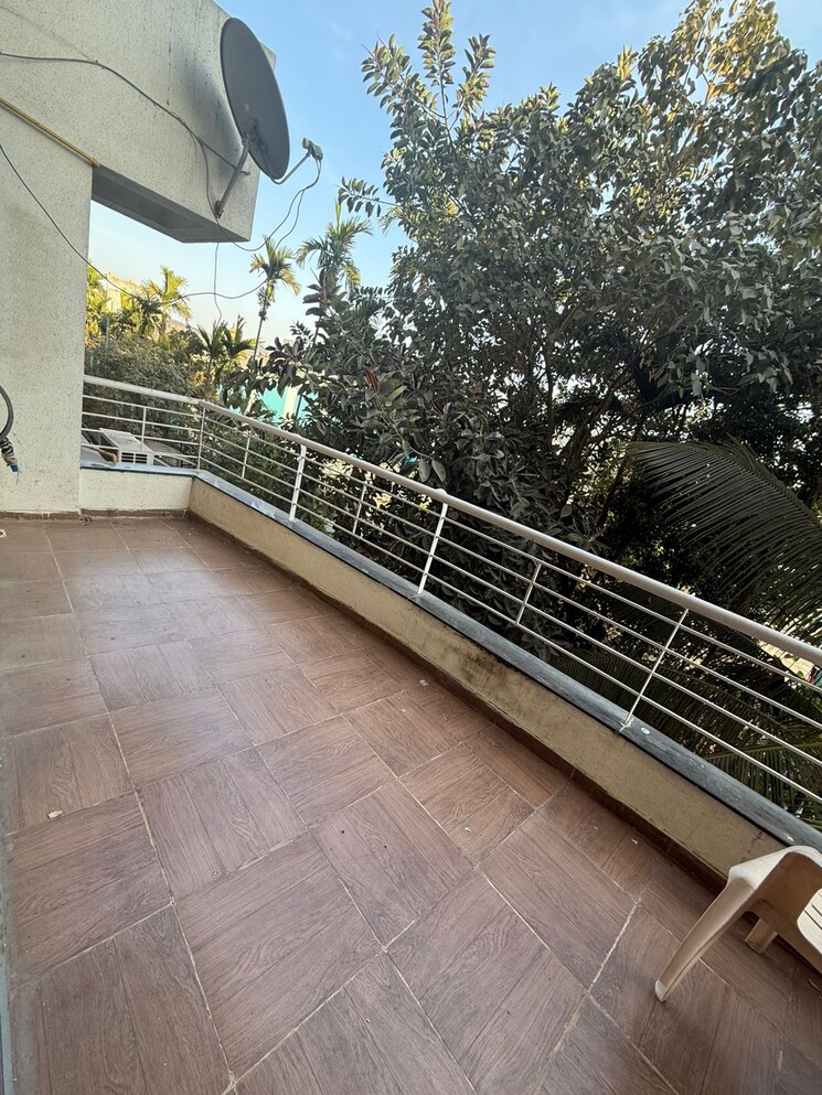 Balcony, kothrud 2 Bedroom 1000 Sq.Ft. Apartment In Kothrud Pune 9696868