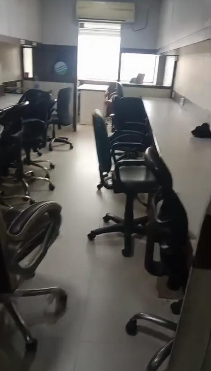 Gym, park street Commercial Office Space 450 Sq.Ft. In Park Street Kolkata 9696872