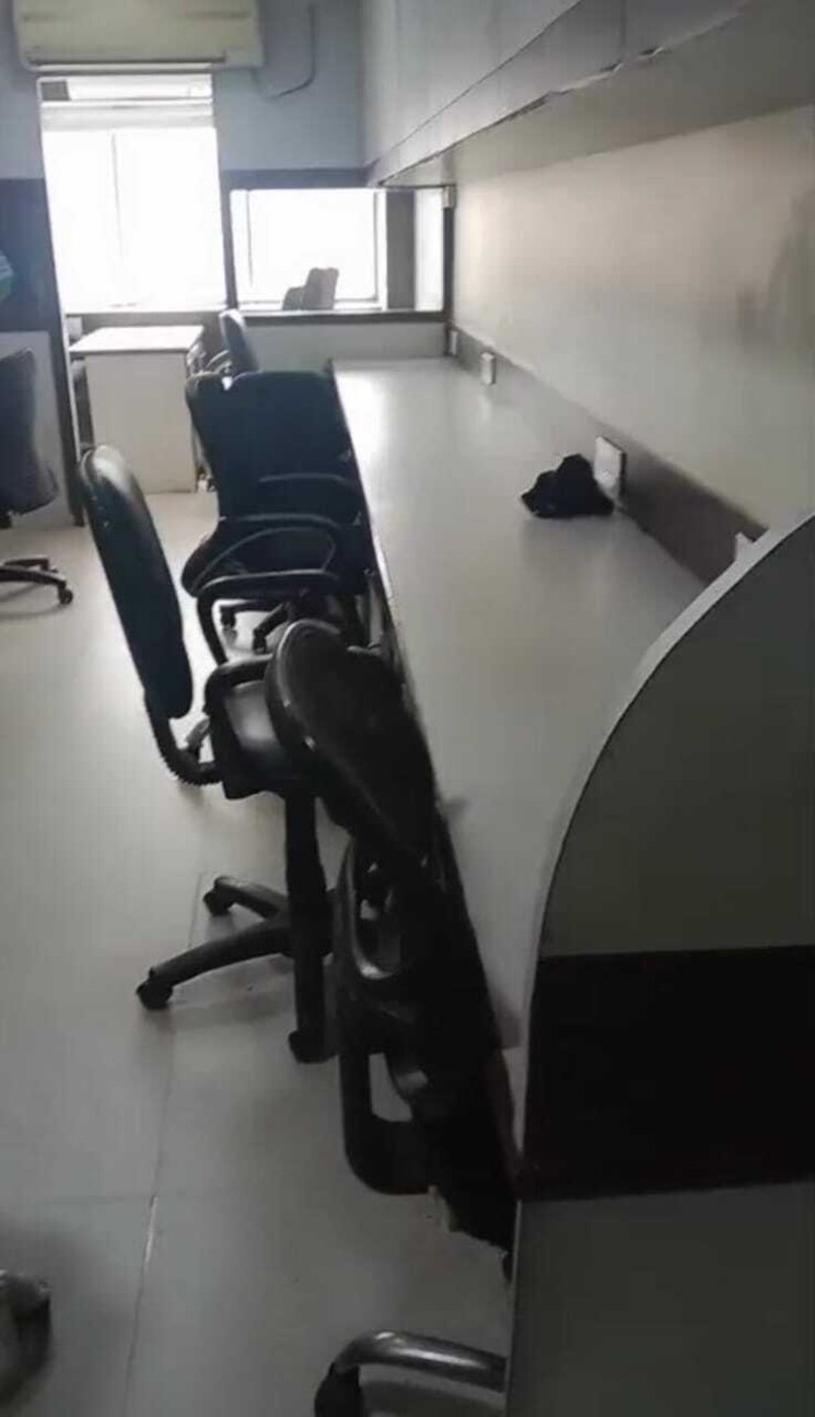 Team Area, park street Commercial Office Space 450 Sq.Ft. In Park Street Kolkata 9696872