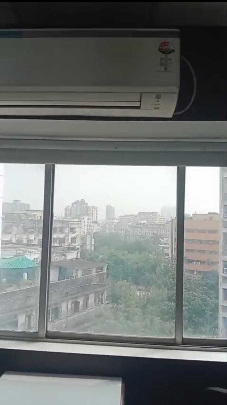 Room, park street Commercial Office Space 450 Sq.Ft. In Park Street Kolkata 9696872