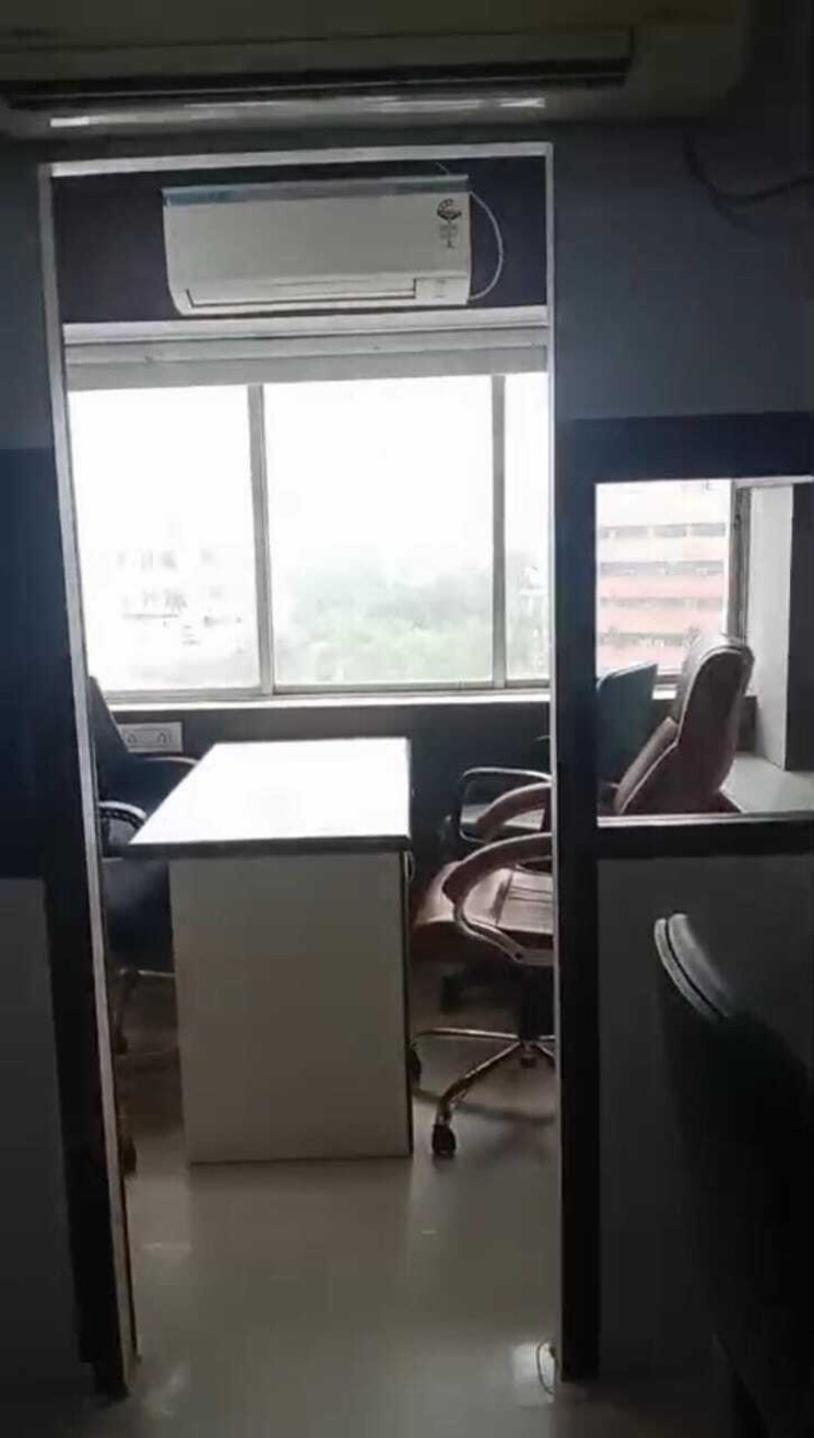 Team Area, park street Commercial Office Space 450 Sq.Ft. In Park Street Kolkata 9696872