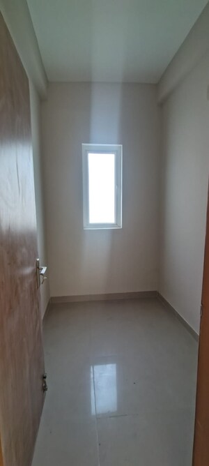 Room in 2.5 BHK Apartment at Vatika Seven Lamps, Sector 82 – for Sale