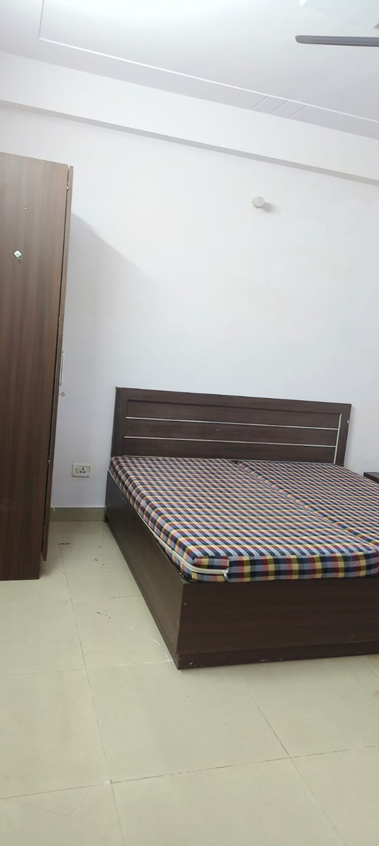 Bedroom, dlf-city-phase-iii 1 RK 740 Sq.Ft. Builder Floor In Sector 24 Gurgaon 9696893