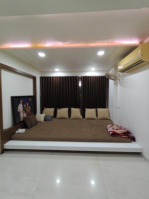 Bedroom in 4 BHK Apartment at Bodakdev – for Rent