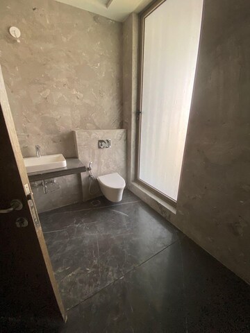 Bathroom in 4 BHK Apartment at Prestige Jasdan Classic, Mahalaxmi – for Rent