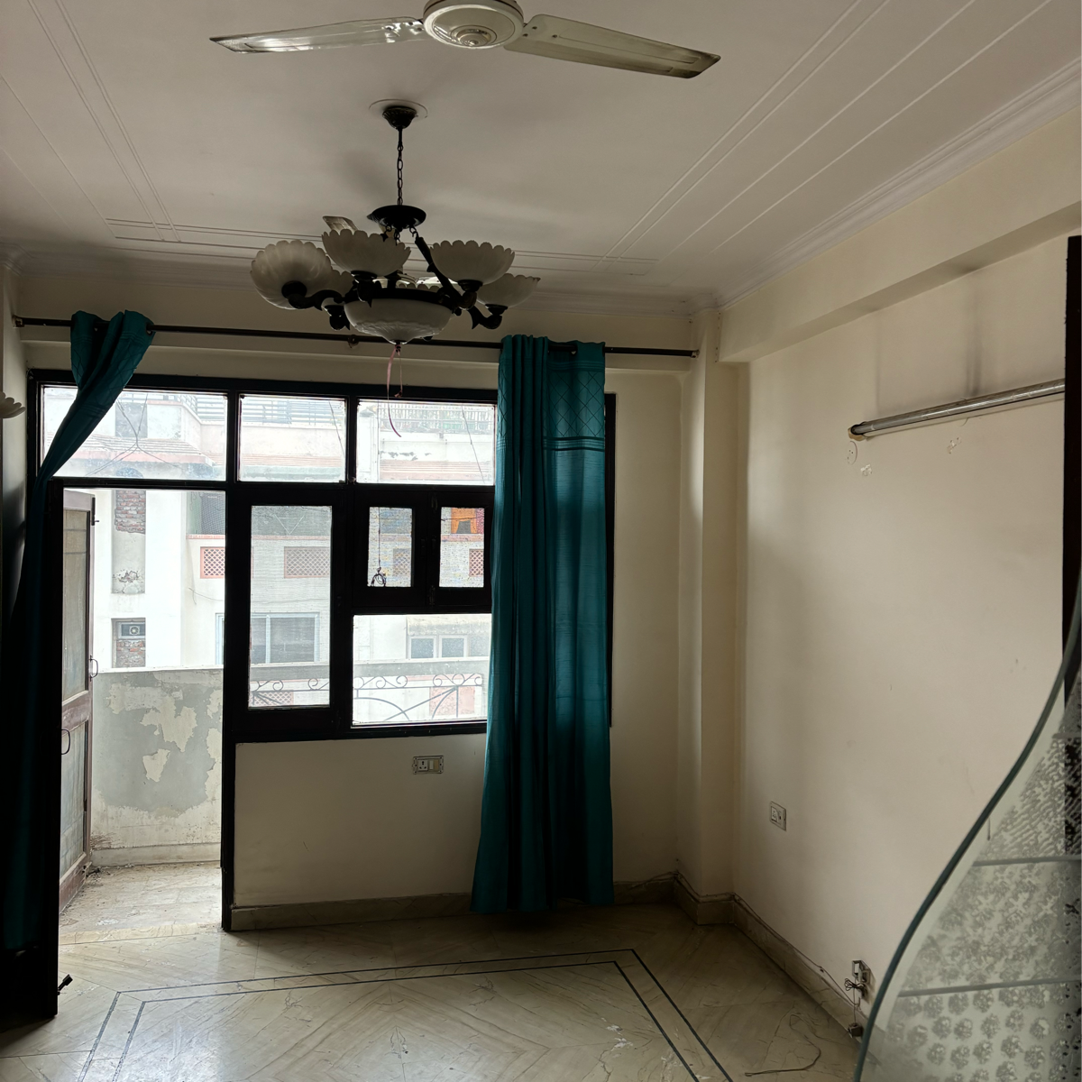 3 BHK Independent House For Sale in Mahagun Manor