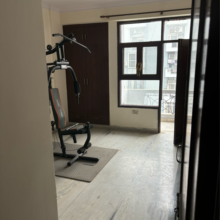  Parking, mahagun-manor 3 Bedroom 1750 Sq.Ft. Independent House In Sector 50 Noida 9696925