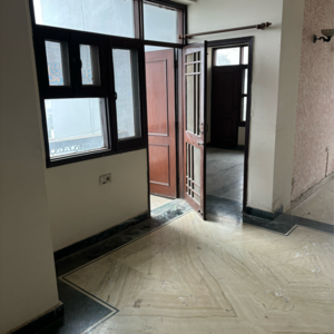 Room in 3 BHK Independent House at Mahagun Manor, Sector 50 – for Sale