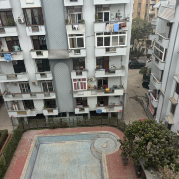 Balcony in 3 BHK Independent House at Mahagun Manor, Sector 50 – for Sale