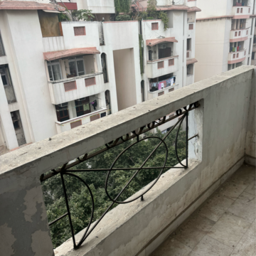 Balcony in 3 BHK Independent House at Mahagun Manor, Sector 50 – for Sale