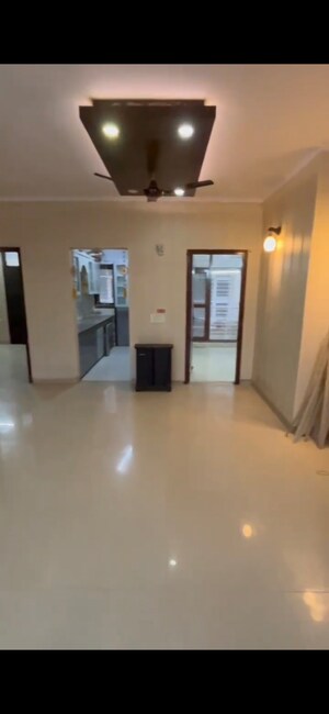 Room in 3 BHK Builder Floor at Rps Palms, Sector 88 – for Rent