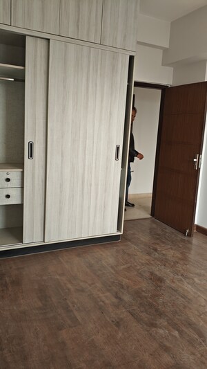 3 BHK Apartment For Rent in Puri Aanandvilas, Sector 81