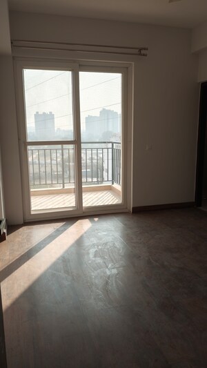 Room in 3 BHK Apartment at Puri Aanandvilas, Sector 81 – for Rent