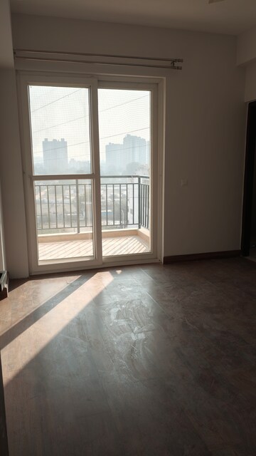 Room in 3 BHK Apartment at Puri Aanandvilas, Sector 81 – for Rent