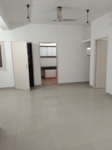 Room in 3 BHK Apartment at Vasant Kunj – for Sale