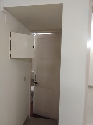 Furnished Amenities in 3 BHK Apartment at Vasant Kunj – for Sale