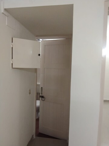 Furnished Amenities in 3 BHK Apartment at Vasant Kunj – for Sale