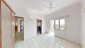 Room in 3 BHK Apartment at Regency Magnum, Kalyan Nagar – for Sale