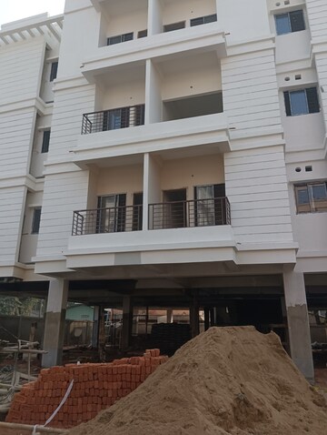 3 BHK Builder Floor – Exterior View View at 6 Mile - for Sale