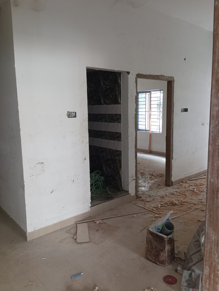 Room, 6 mile 3 Bedroom 1260 Sq.Ft. Builder Floor In 6 Mile Guwahati 9696979