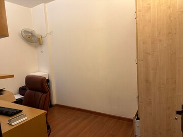 Bathroom in 1.5 BHK Apartment at Central Park Resorts, Sector 48 – for Sale