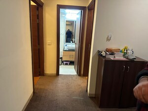 Room in 1.5 BHK Apartment at Central Park Resorts, Sector 48 – for Sale