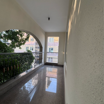 Building Lobby in 4 BHK Builder Floor at Green Park – for Sale