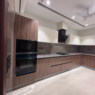 Kitchen in 4 BHK Builder Floor at Green Park – for Sale