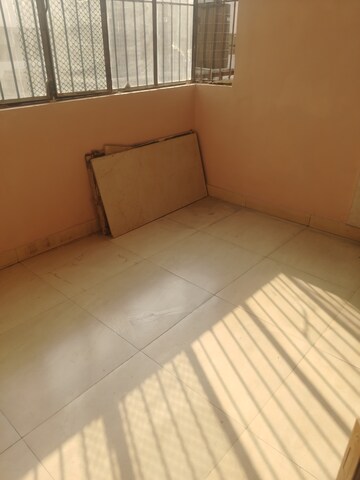 Room in 2 BHK Builder Floor at Ashoka Enclave Faridabad, Sector 34 – for Rent