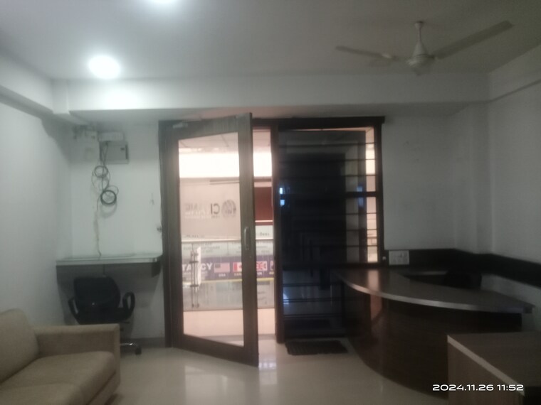 Living Room, alkapuri Commercial Office Space 500 Sq.Ft. In Alkapuri Vadodara 9697038