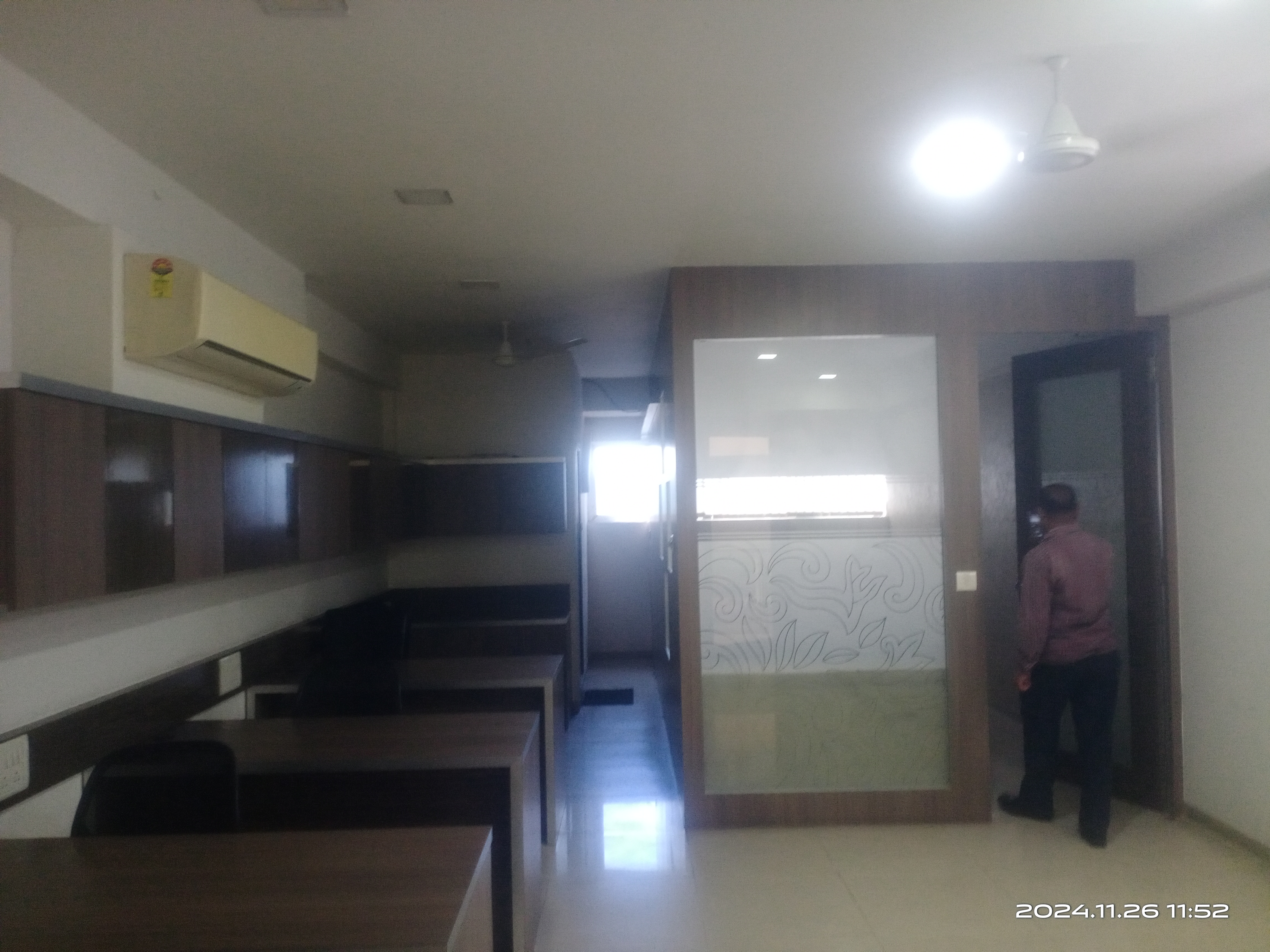 Office Space For Rent in Alkapuri