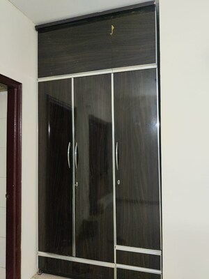 Building Lobby in 3 BHK Builder Floor at SS Mayfield Gardens, Sector 51 – for Rent