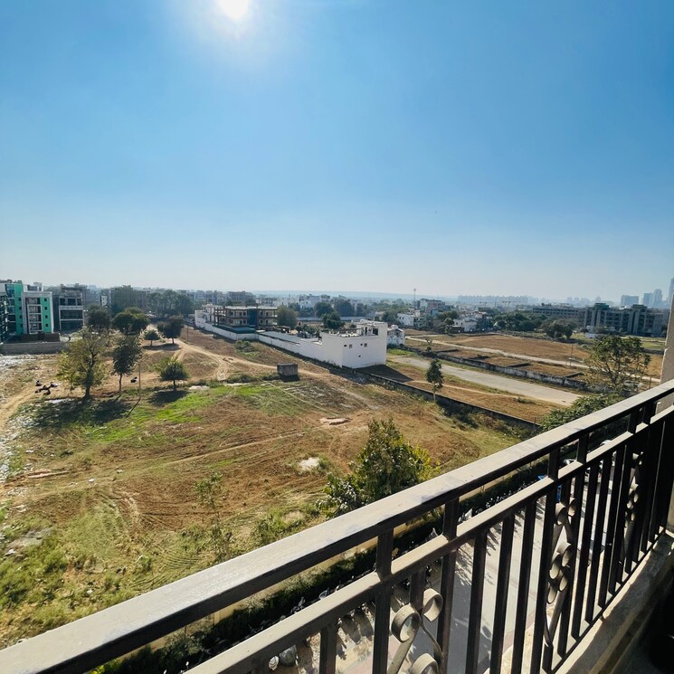 Balcony, signature-global-prime 2.5 Bedroom 900 Sq.Ft. Apartment In Sector 63a Gurgaon 9697053