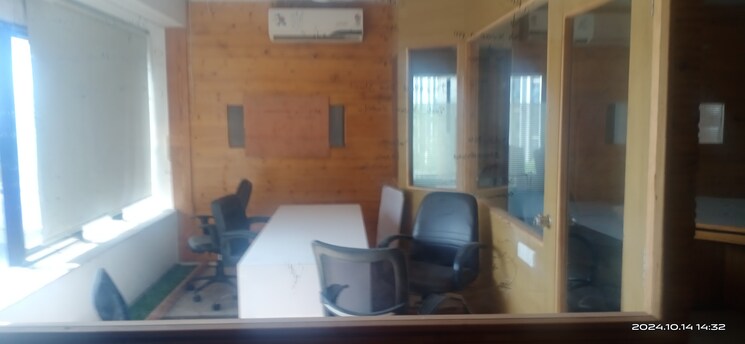 Living Room, old padra road Commercial Office Space 1200 Sq.Ft. In Old Padra Road Vadodara 9697064