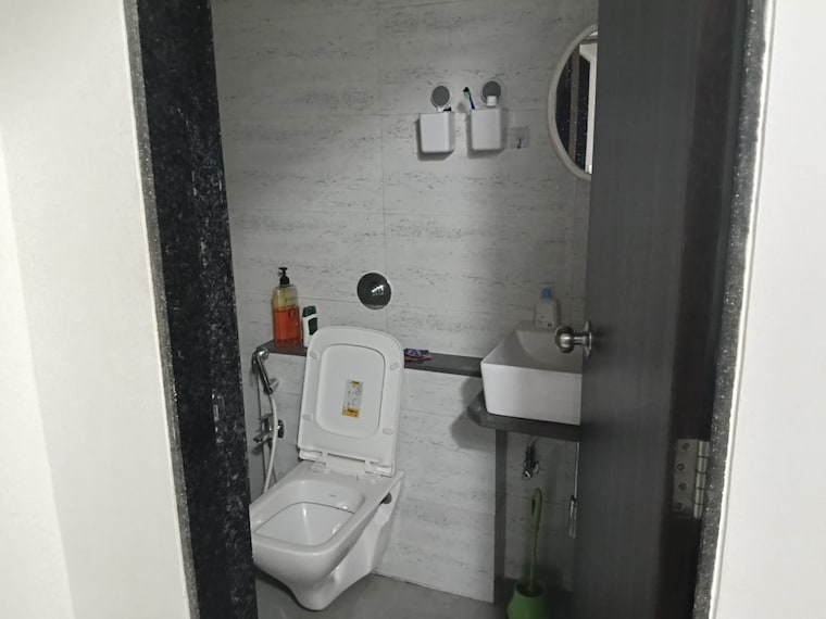 Bathroom, sethia-grandeur 2 Bedroom 724 Sq.Ft. Apartment In Bandra East Mumbai 9697063