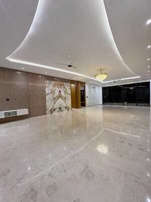 1.5 BHK Builder Floor – Exterior View View at Udyog Vihar - for Rent