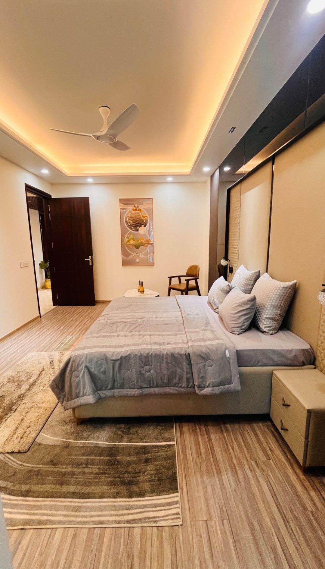 2 BHK + Pooja Room Apartment For Rent in Udyog Vihar Gurgaon 