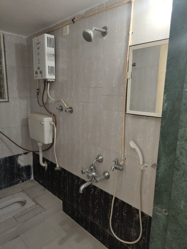 Bathroom, kalpavruksha-eros-meadows 3 Bedroom 1439 Sq.Ft. Apartment In Wakad Pune 9697108