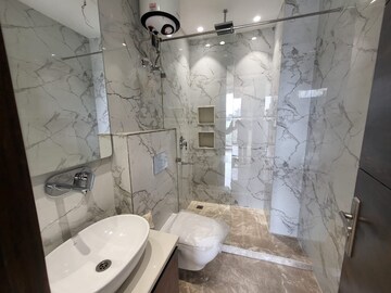 Bathroom in 3 BHK Builder Floor at Tanvi villa, Sector 45 – for Rent