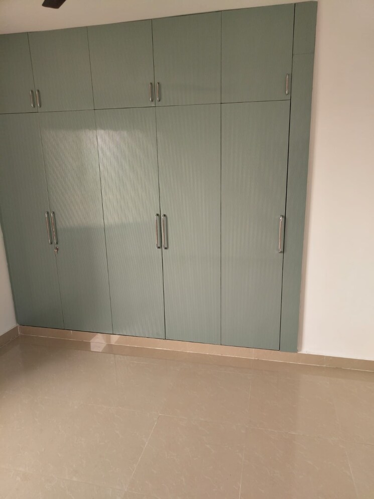 Bathroom, amrapali-centurian-park 3 Bedroom 1676 Sq.Ft. Apartment In Tech Zone 4 Greater Noida Greater Noida 9697132