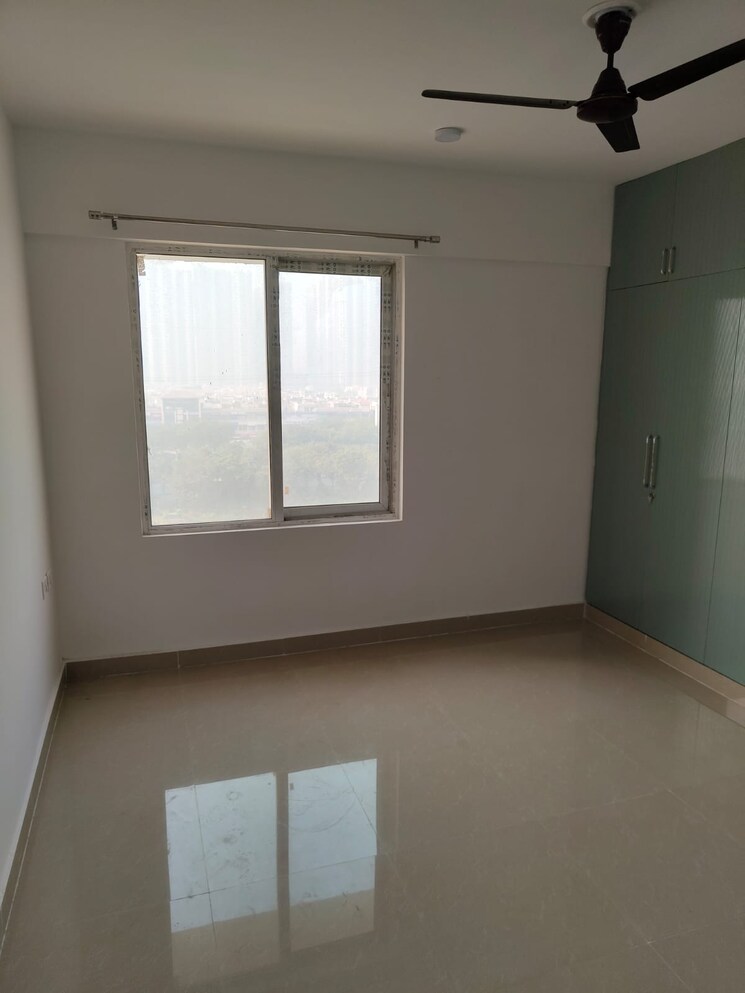 Room, amrapali-centurian-park 3 Bedroom 1676 Sq.Ft. Apartment In Tech Zone 4 Greater Noida Greater Noida 9697132