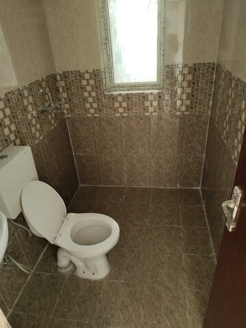 Bathroom in 3 BHK Apartment at Amrapali Centurian Park, Tech Zone 4 Greater Noida – for Rent