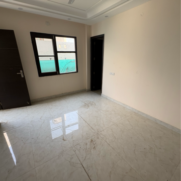 Room in 3 BHK Apartment at Sector 9 – for Rent