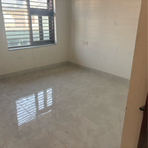 Room in 3 BHK Apartment at Sector 9 – for Rent