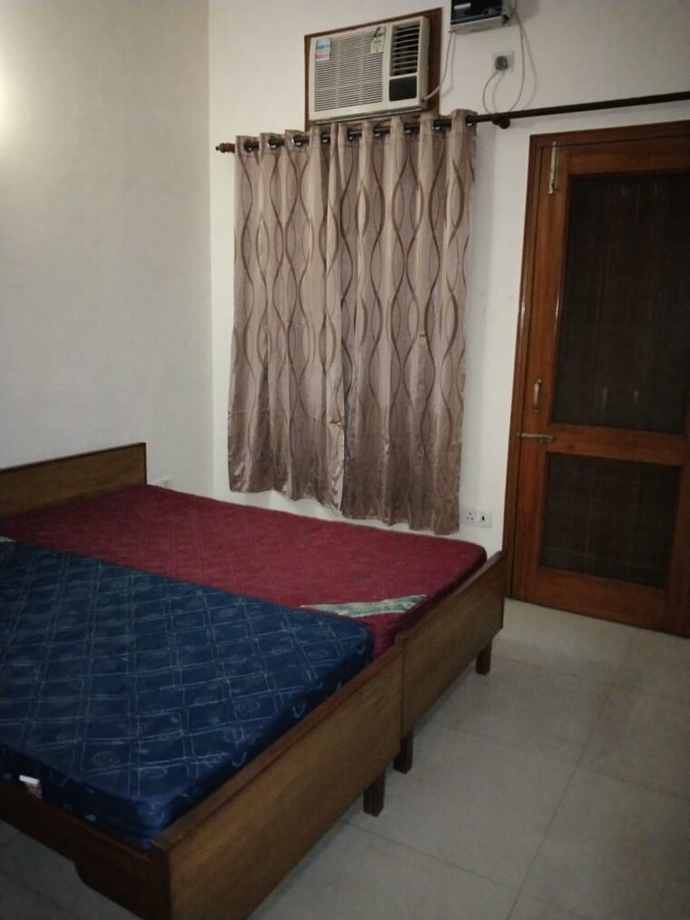 Bedroom, lajpat nagar ii 1 Bedroom 800 Sq.Ft. Builder Floor In Lajpat Nagar ii Delhi 9697164
