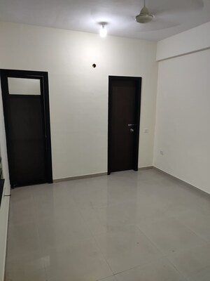 Room in 1 BHK Apartment at Srishti Harmony 3 Phase 1, Andheri East – for Sale