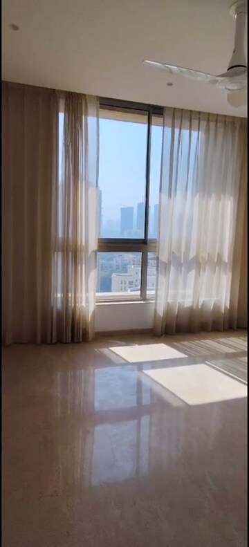 Room in 4 BHK Apartment at Hiranandani Lake Enclave Glendale, Thane West – for Rent