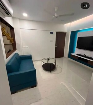 Master Bedroom in 1 BHK Apartment at Lokhandwala Complex, Andheri West – for Rent