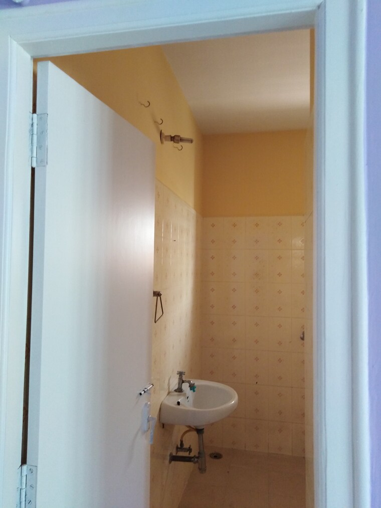 Bathroom, ganga nagar 1 Bedroom 746 Sq.Ft. Independent House In Ganga Nagar Bangalore 9697238